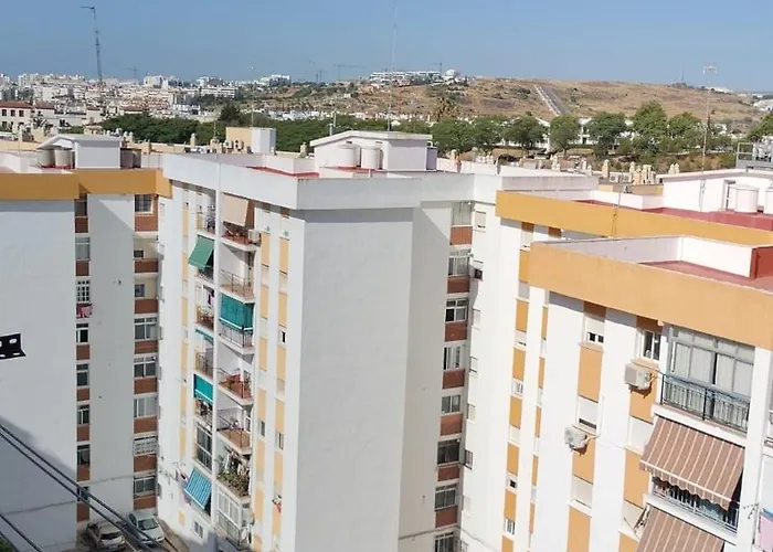 Con Vistas Preciosas En Piso Compartido ホームステイ エステポナ